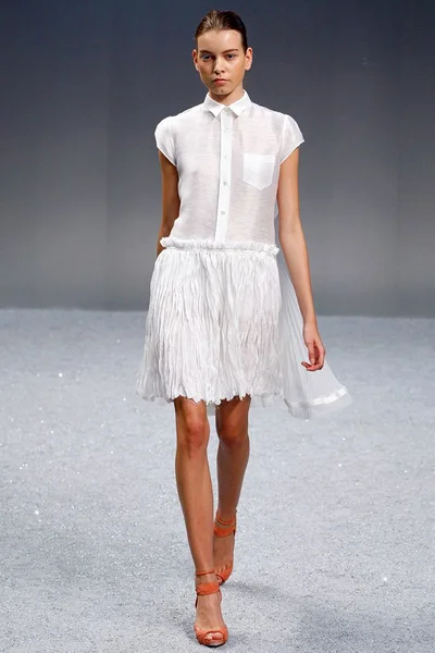Look 27